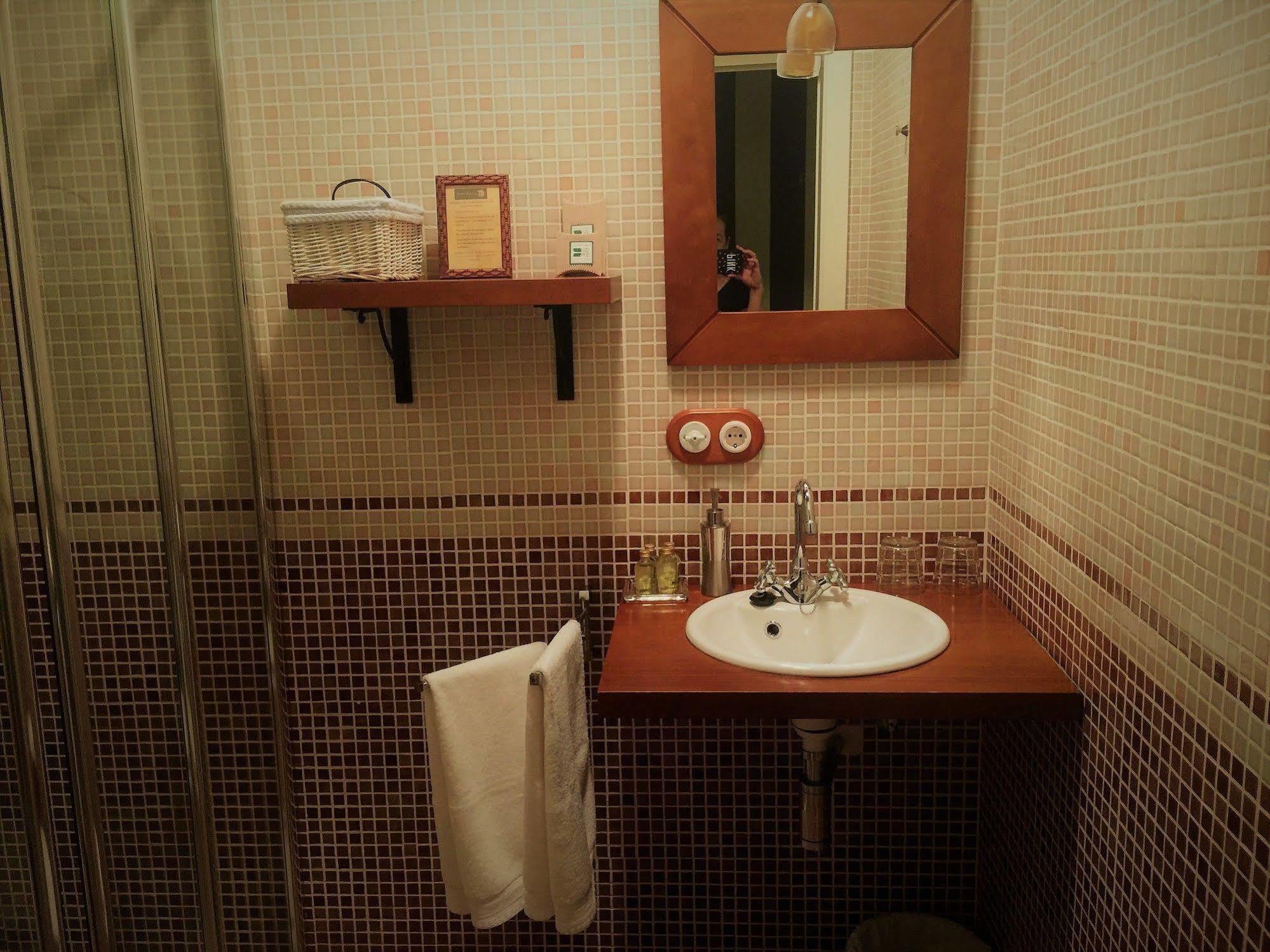 Os Tres Teixos Hotel Adelán Kültér fotó