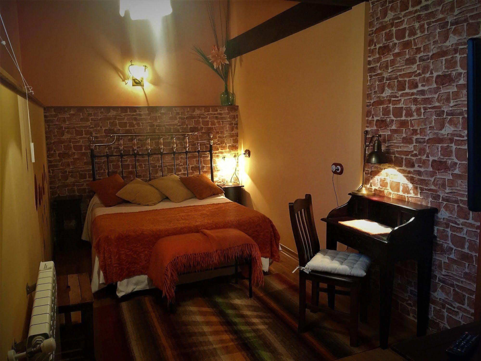 Os Tres Teixos Hotel Adelán Kültér fotó