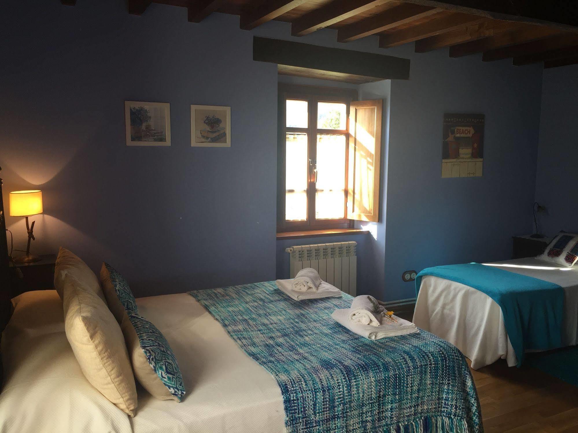 Os Tres Teixos Hotel Adelán Kültér fotó